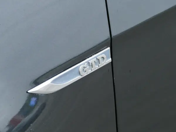 Volkswagen Golf Variant 2.0 TDI GTD DSG 11