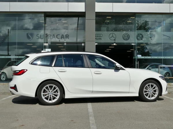 BMW 318 d Touring Corporate Edition 4