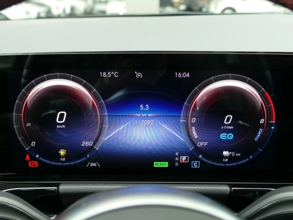 Mercedes-Benz GLA 250 e AMG Line 11