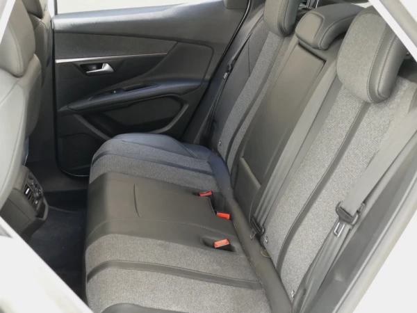Peugeot 3008 1.6 Hybrid Allure e-EAT8 27