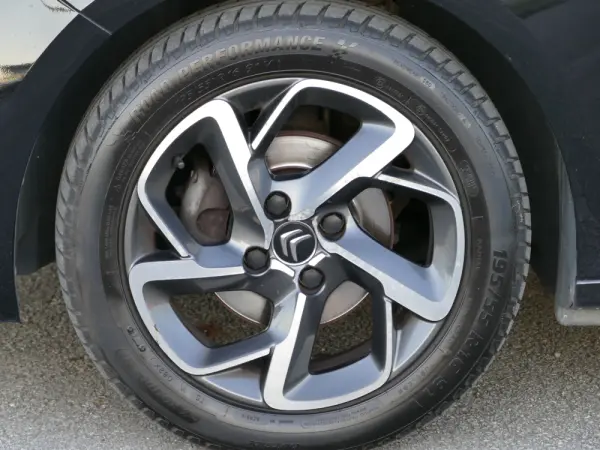 Citroen C-Elysée 1.5 BlueHDi Shine 7