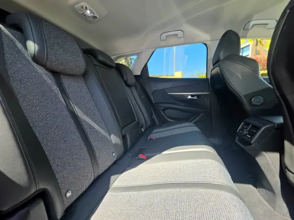 Peugeot 3008 1.2 PureTech Allure 14
