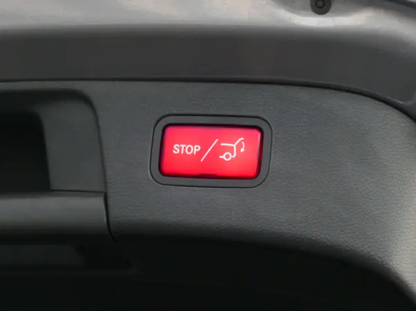 Mercedes-Benz GLA 220 d Urban 12