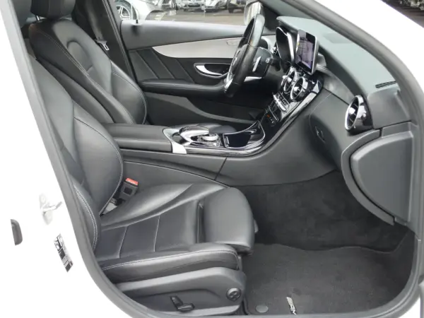 Mercedes-Benz C 220 d AMG Line 31