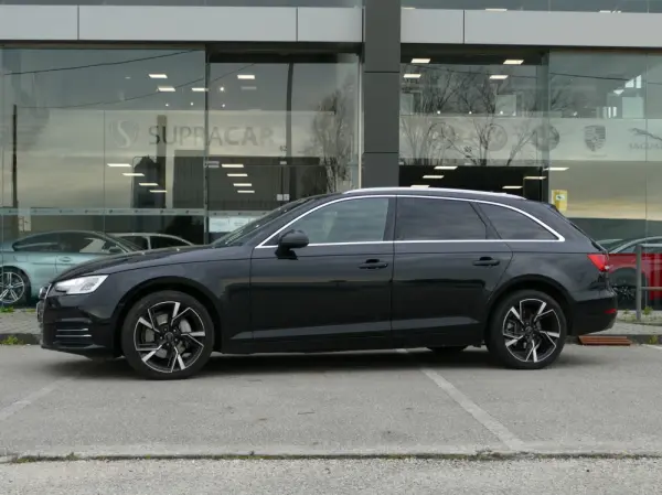 Audi A4 Avant 40 TDI Sport S tronic 37
