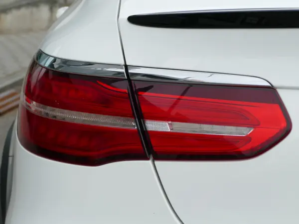 Mercedes-Benz GLC 220 d 4Matic 9G-TRONIC AMG Line 13