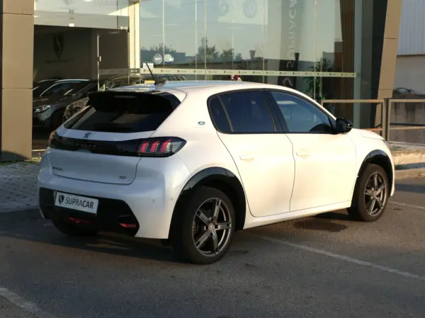 Peugeot e-208 50 kWh GT 4