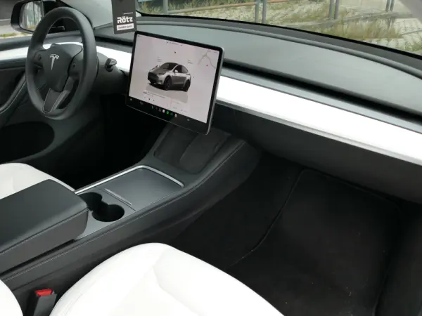 Tesla Model Y Tração Traseira 27