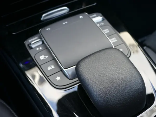 Mercedes-Benz CLA 250 e Shooting Brake AMG Line 21