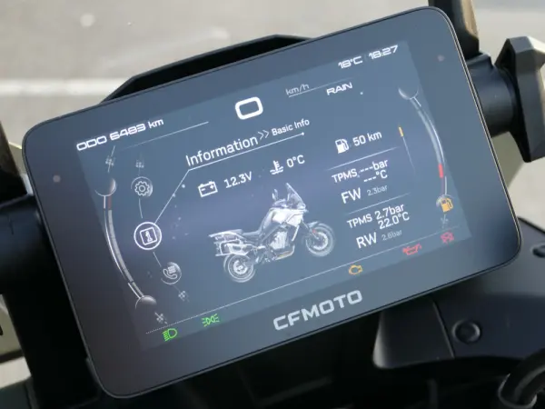 CF Moto 800MT Touring 10
