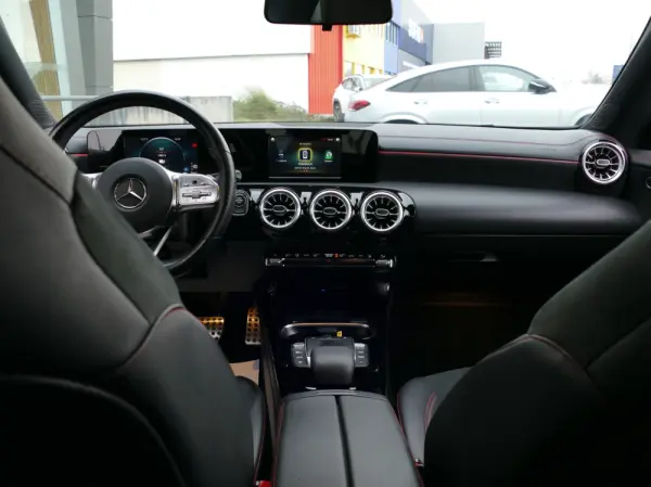 Mercedes-Benz CLA 250 e AMG Line 33