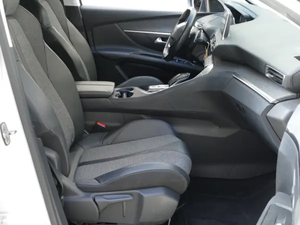 Peugeot 3008 1.6 Hybrid Allure Pack e-EAT8 26