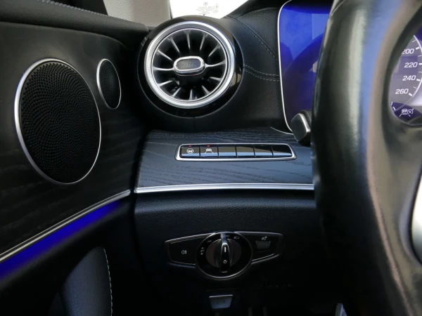 Mercedes-Benz E 200 Aut. 30