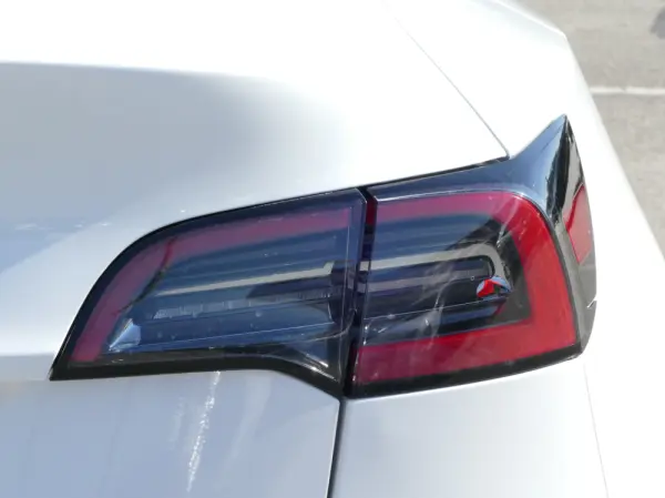 Tesla Model Y Tração Traseira 11