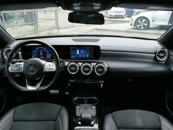 Mercedes-Benz A 250 Limousine e AMG Line 32