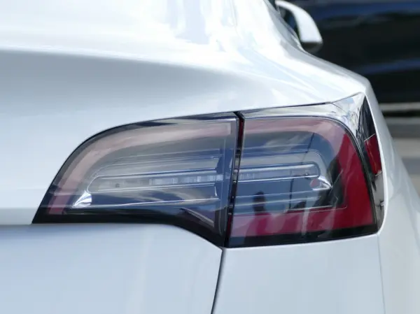 Tesla Model 3 Long Range Tração Integral 10