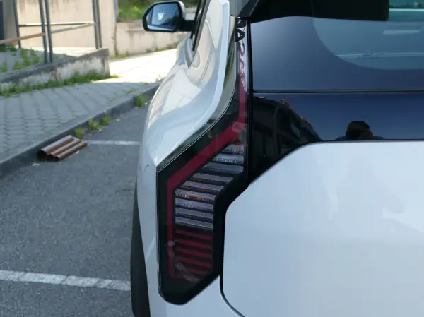 Kia EV3 58.3 kWh Drive 12