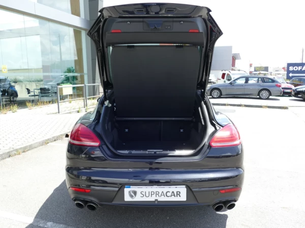 Porsche Panamera S e-Hybrid 8
