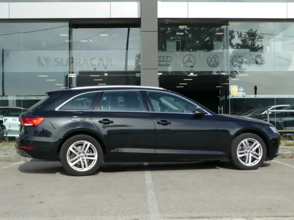 Audi A4 Avant 2.0 TDI Advance 16