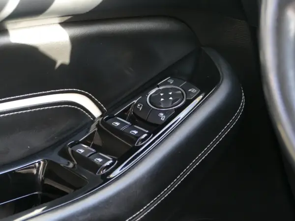 Ford S-Max 2.0 TDCi Vignale Powershift 38