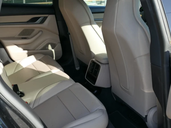 Porsche Taycan Sport Turismo 4S 41