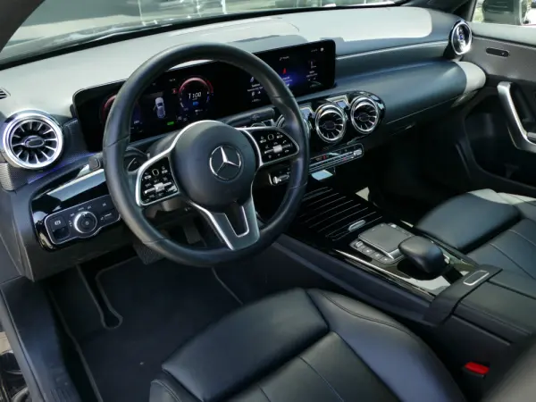 Mercedes-Benz A 250 e Progressive 23
