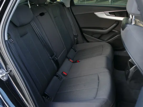 Audi A4 Avant 2.0 TDI 31