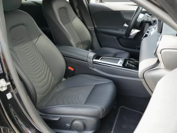 Mercedes-Benz A 250 e Progressive 26