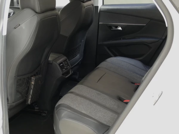 Peugeot 3008 1.6 Hybrid Allure e-EAT8 28