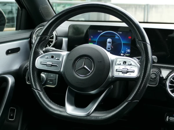 Mercedes-Benz A 250 Limousine e AMG Line 30