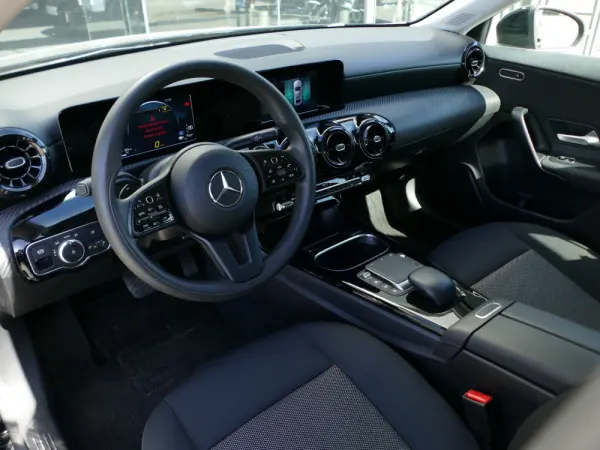 Mercedes-Benz A 250 Limousine e Style Plus 24