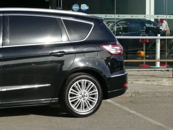 Ford S-Max 2.0 TDCi Vignale Powershift 17