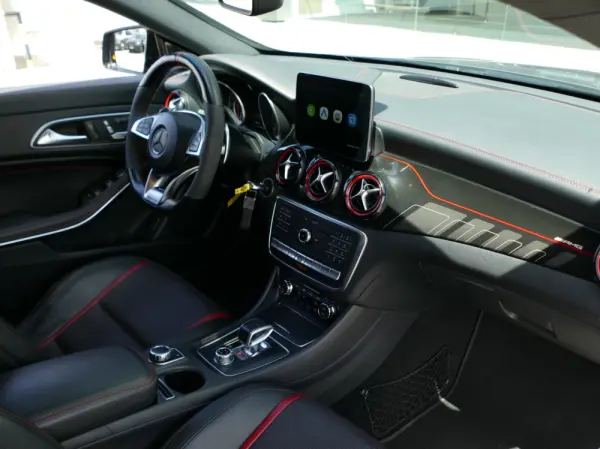 Mercedes-Benz CLA 45 AMG Shooting Brake 4-Matic 34