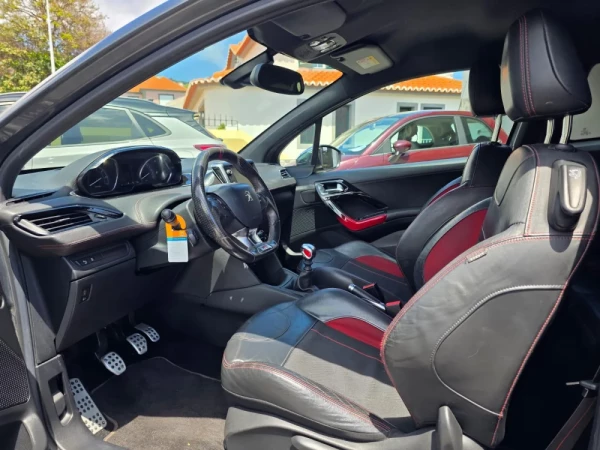 Peugeot 208 1.6 THP GTi Limited Edition 9