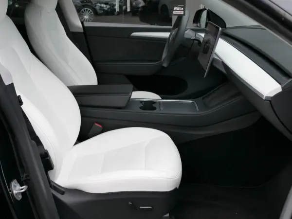 Tesla Model Y Tração Traseira 29