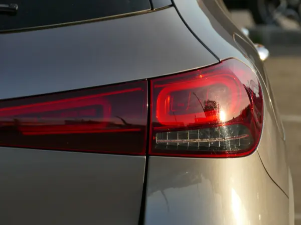 Mercedes-Benz EQA 250 AMG Line 11