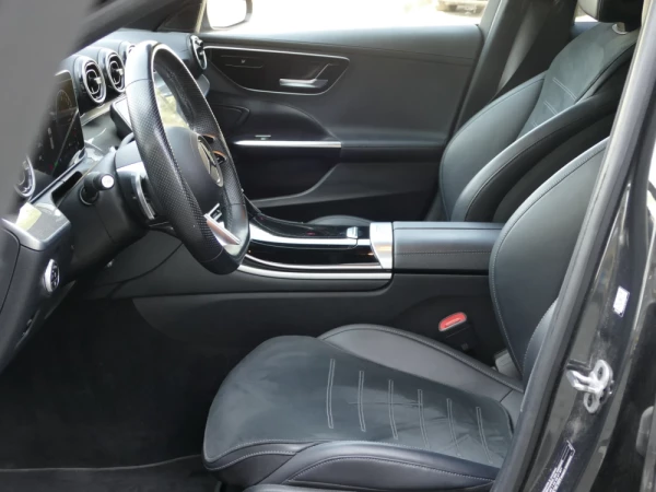 Mercedes-Benz C 300 e AMG Line 25