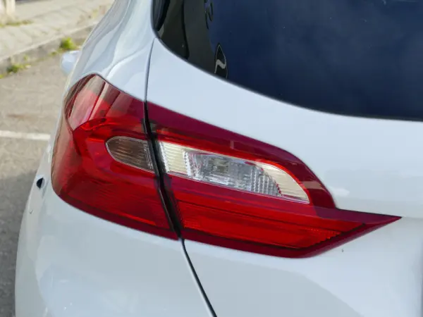 Ford Fiesta 1.0 EcoBoost Connected 9
