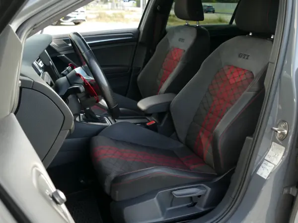 Volkswagen Golf 2.0 TSI GTi TCR DSG 28