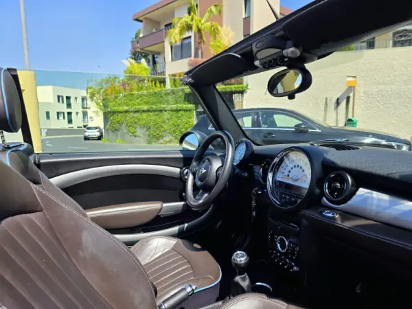 MINI Cabrio Cooper D 27