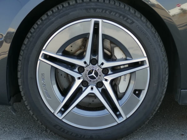 Mercedes-Benz C 300 e AMG Line 8