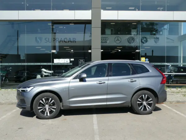 Volvo XC 60 2.0 D4 Momentum Geartronic 40