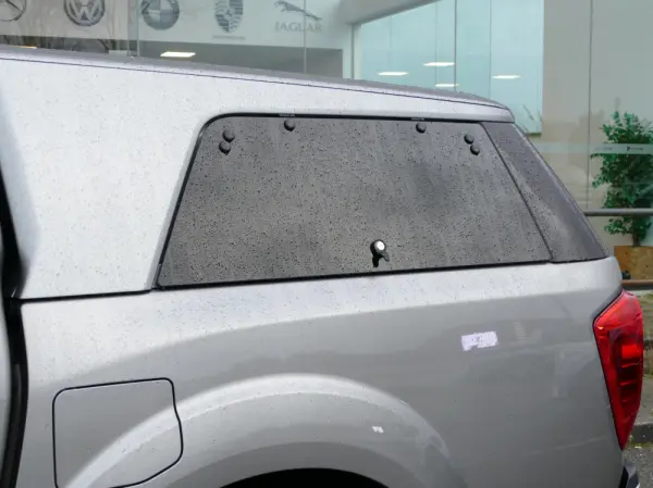 Nissan Navara 2.3 dCi CD 4WD N-Connecta Navi+Barras 10