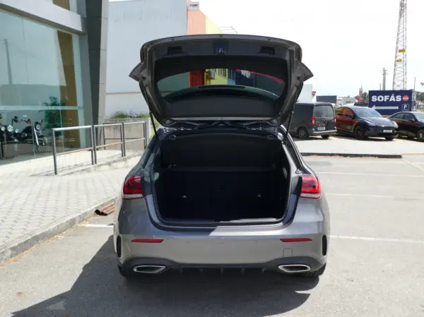 Mercedes-Benz A 180 d AMG Line Aut. 13