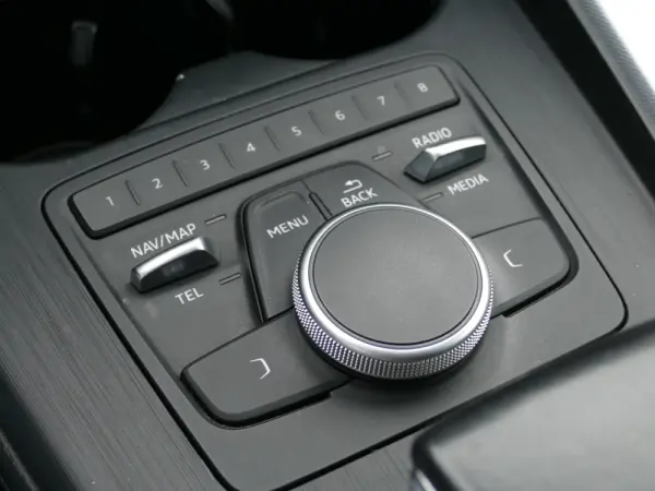 Audi A4 Avant 40 TDI Sport S tronic 22