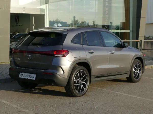 Mercedes-Benz EQA 250 AMG Line 4
