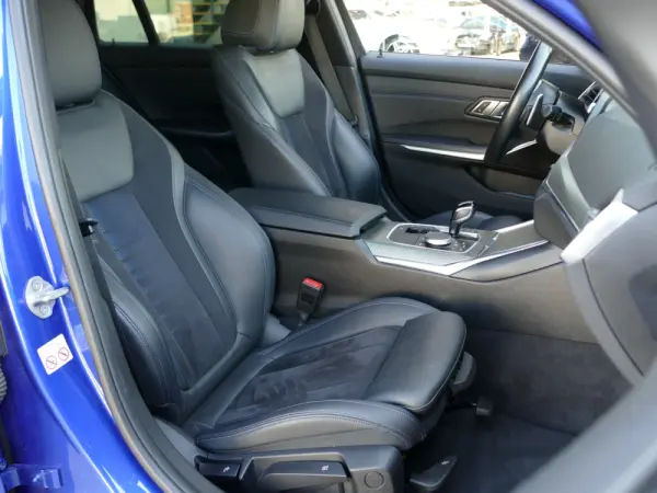 BMW 330 e Pack Desportivo M Auto 29