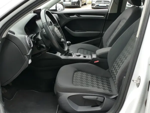 Audi A3 Sportback 1.6 TDI Advance Ultra 25