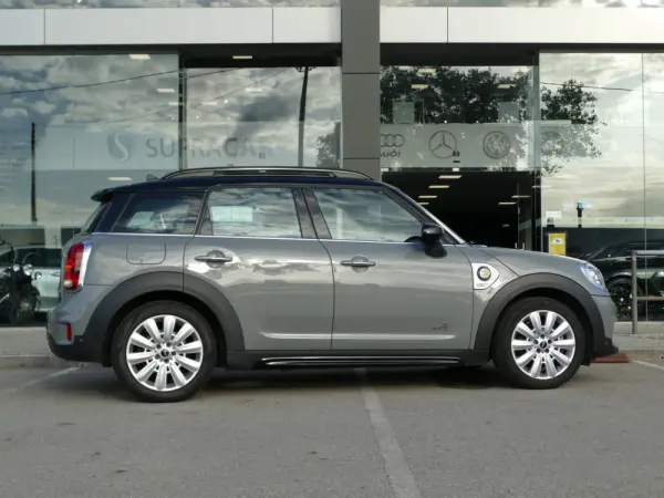 MINI Countryman Cooper SE ALL4 Auto 19