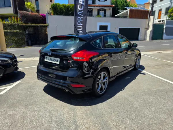 Ford Focus 2.0 TDCi ST-Line 5